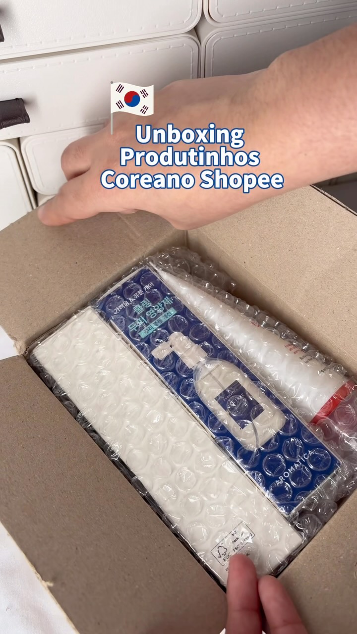 Vamos de Unboxing? Esses chegou já tem um bom tempo, mas ainda não tinha editado o vídeo 💖

✨ Marcas:

Tônico @aromatica.global 
Shampoo @drforhair.global 
Cleansing Foam @beplain_global 
Shampoo @ryo.kr_official 

#kbeauty #haircare #cuidadoscapilares #shopeebrasil